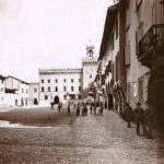 La Piazza Maggiore di Budrio nel 1889: da sette anni la Cartoleria Nanni era già attiva (Archivio Montanari-Pazzaglia).