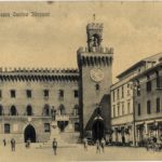 Piazza Filopanti all’inizio degli anni ’50: sulla destra si possono notare le Botteghe della famiglia Nanni (prop. Vera Nanni).